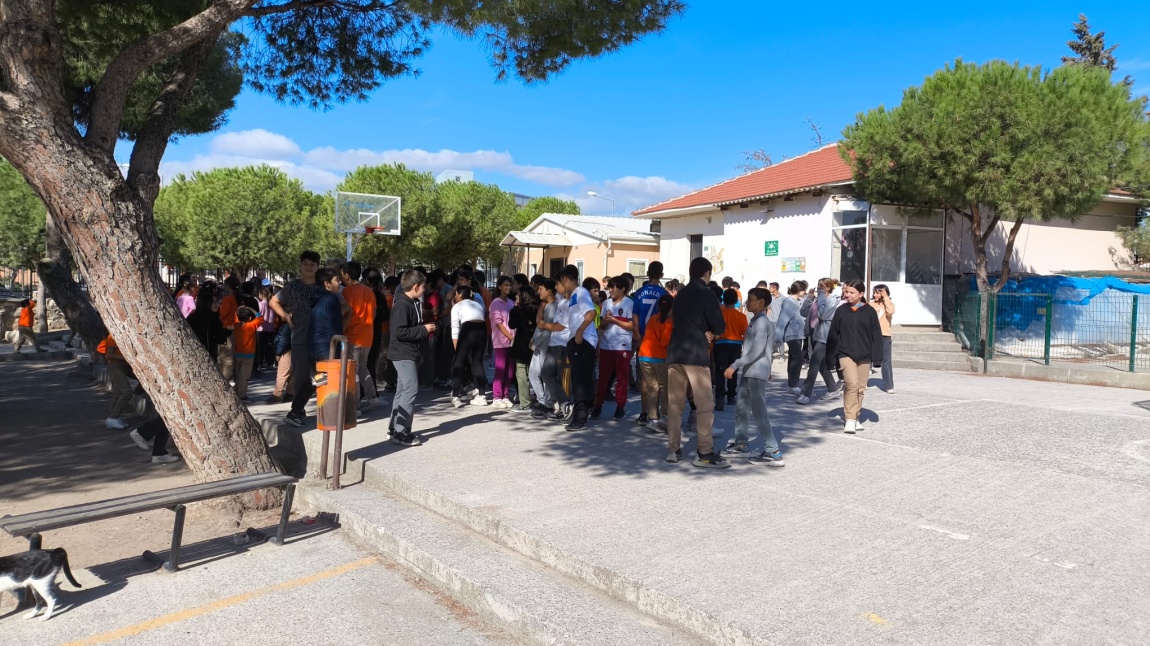 Okulumuzda Deprem Tatbikatı Düzenlendi...